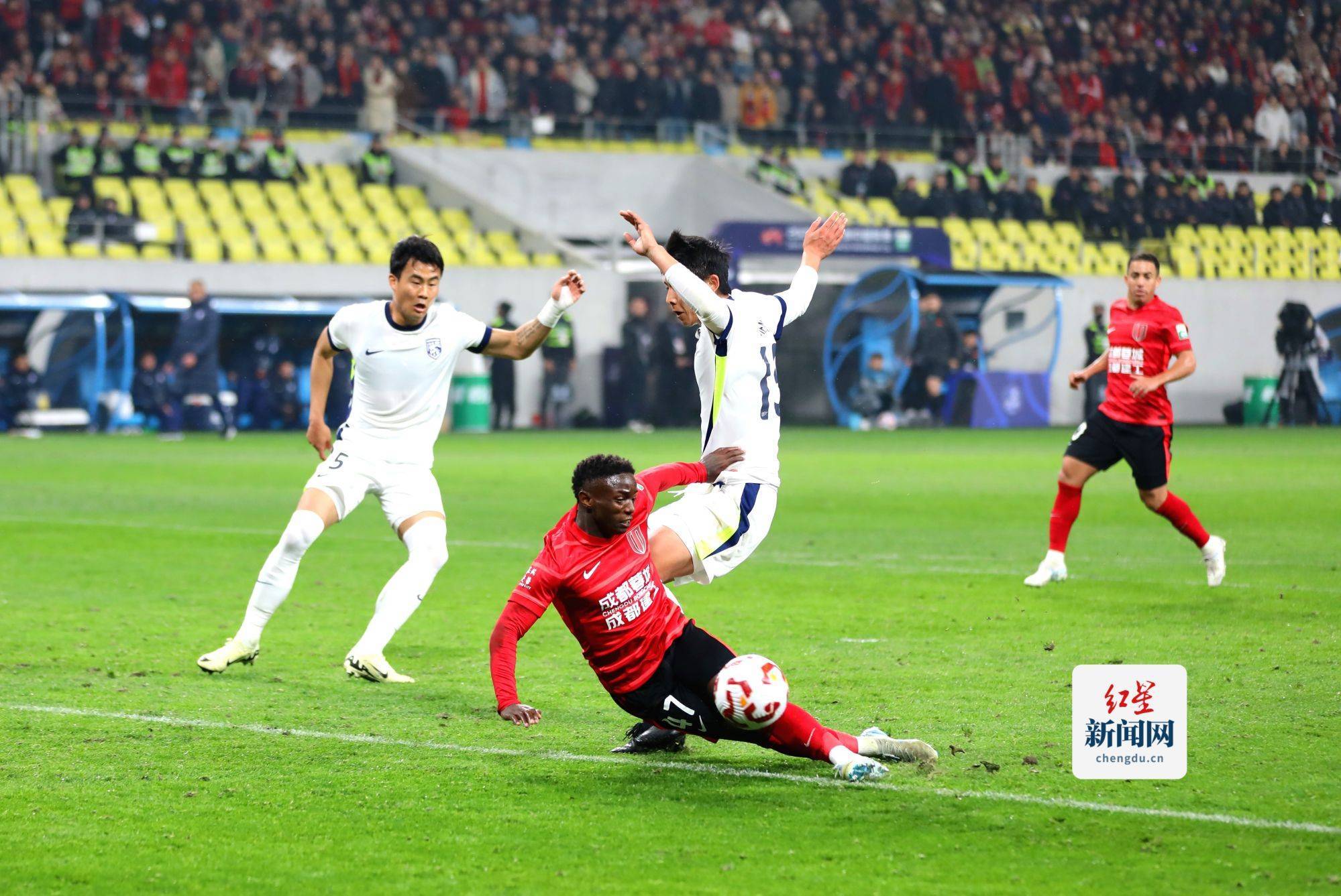 南美洲城市盃揭幕战胜负难分，焦点战延迟的简单介绍