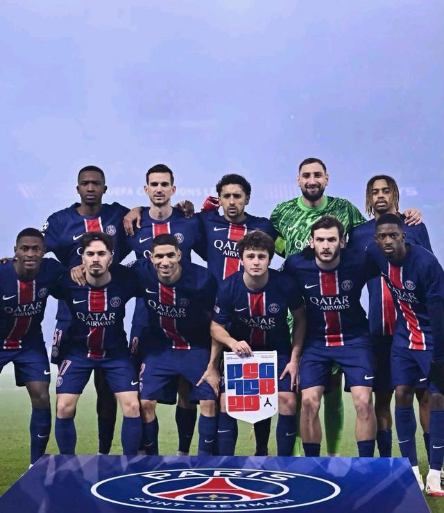 法国队表现出色，连胜三场晋级十六强