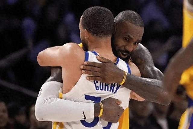 开云体育入口-关于篮球强队对决，湖人力挫热火的信息