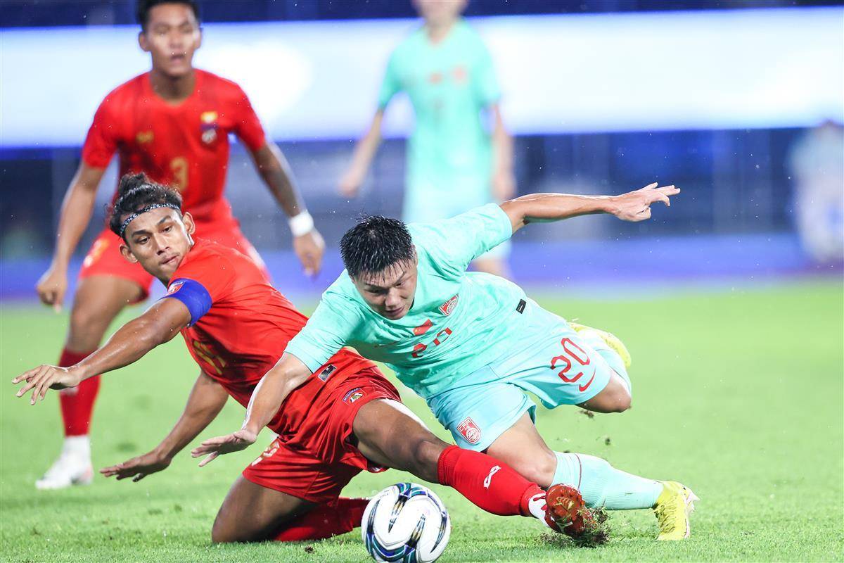 缅甸球队在比赛中取得四连胜