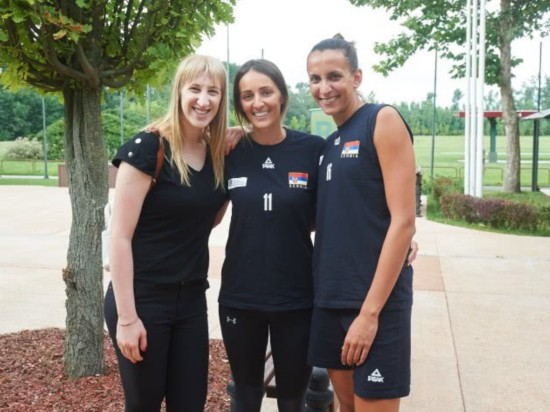 关于快讯：拉普拉塔大学生抵达美国备战世俱杯的信息