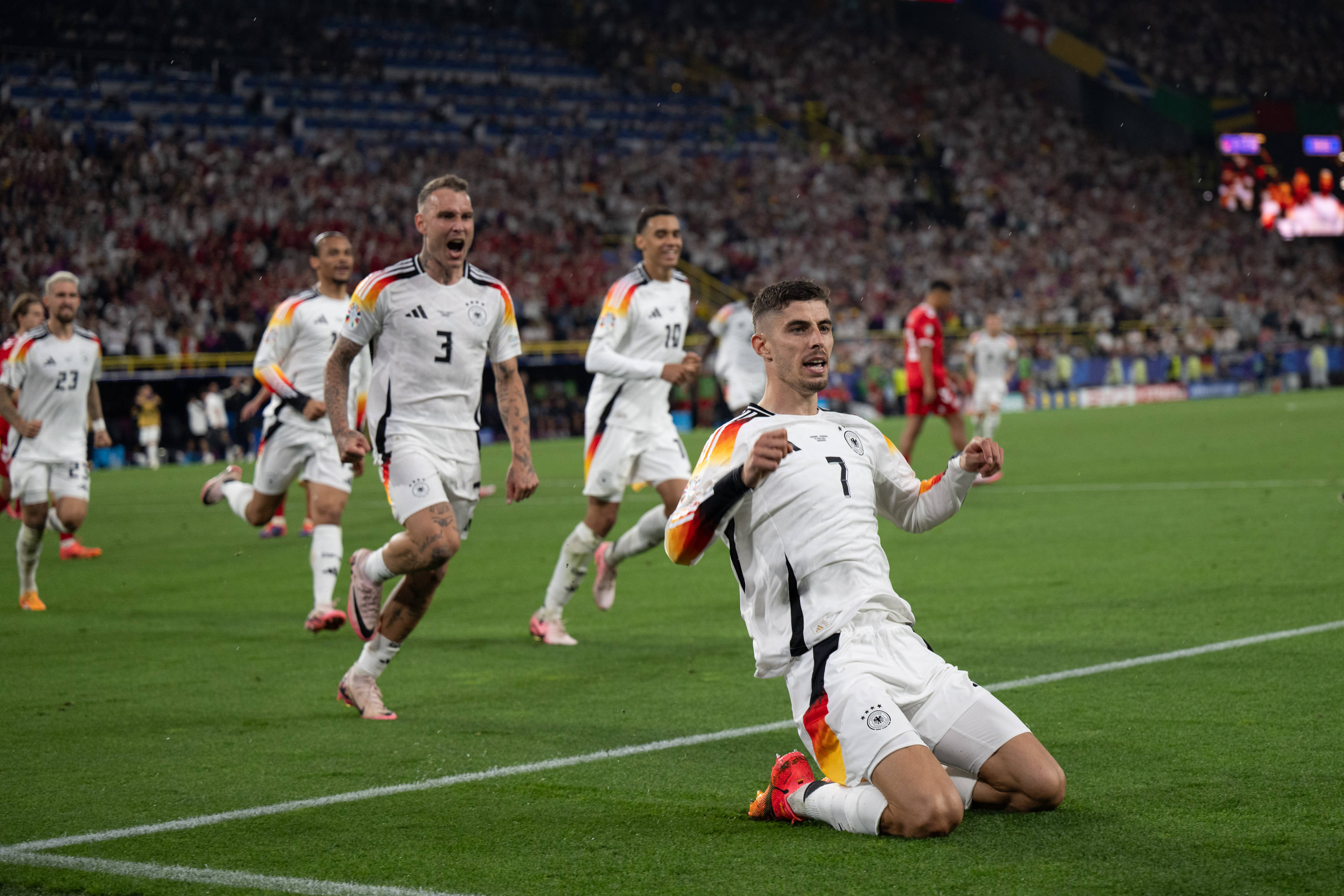 斯洛伐克队艰难晋级，取得胜利