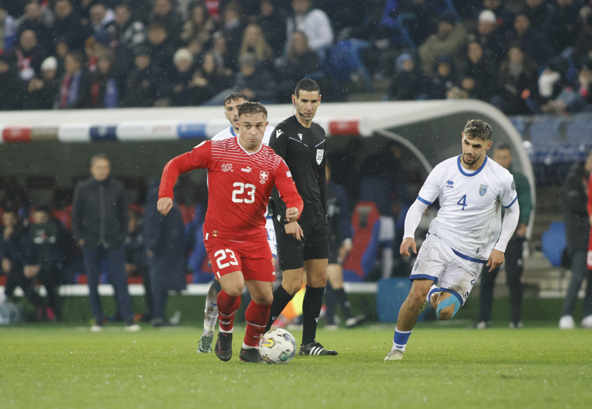 包含西班牙与瑞士将展开激烈比拼的词条