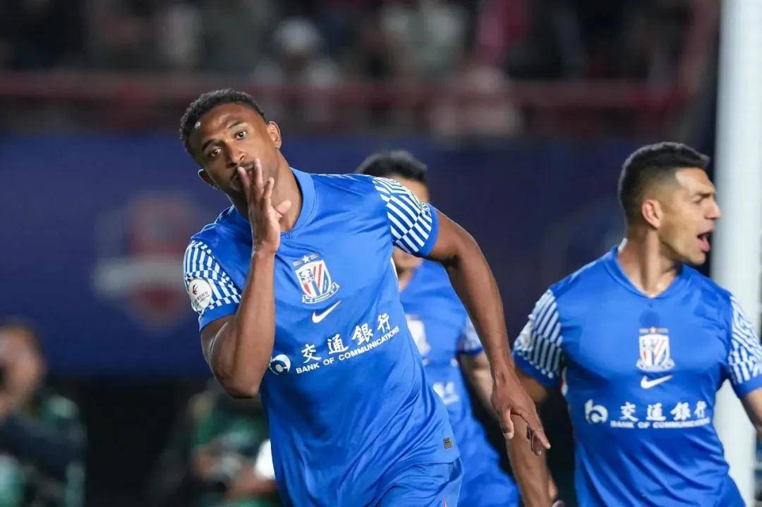 关于申花新援表现抢眼,助球队积分榜上升的信息 关于申花新援表现抢眼,助球队积分榜上升的信息