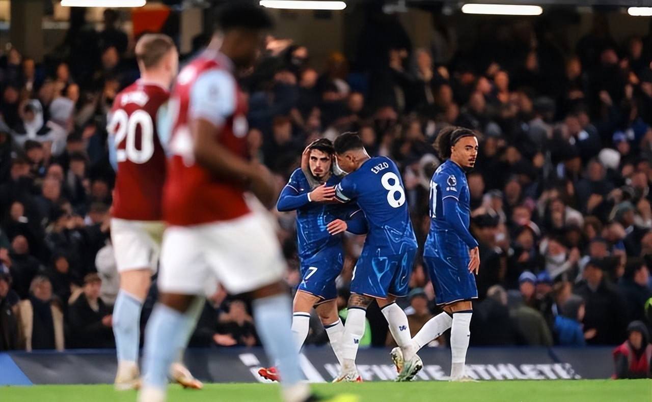 开云体育在线-默滕斯关键扑点逆转，切尔西击败马德里晋级！