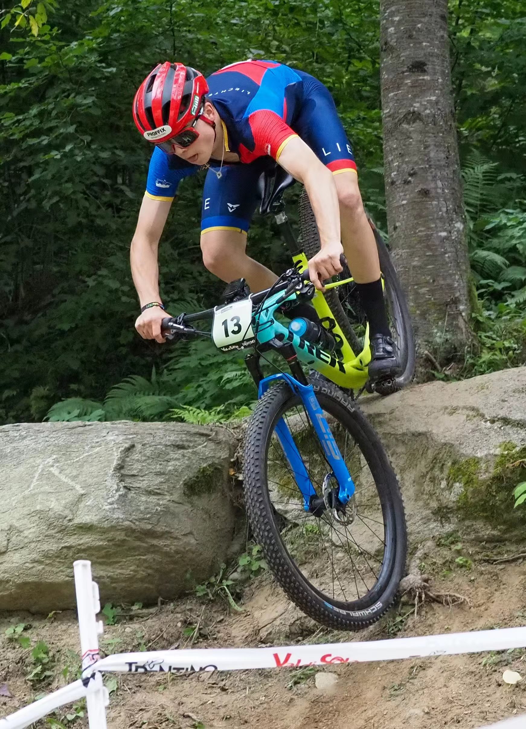 开云体育登录-中国山地自行车选手夺下顶级赛冠军