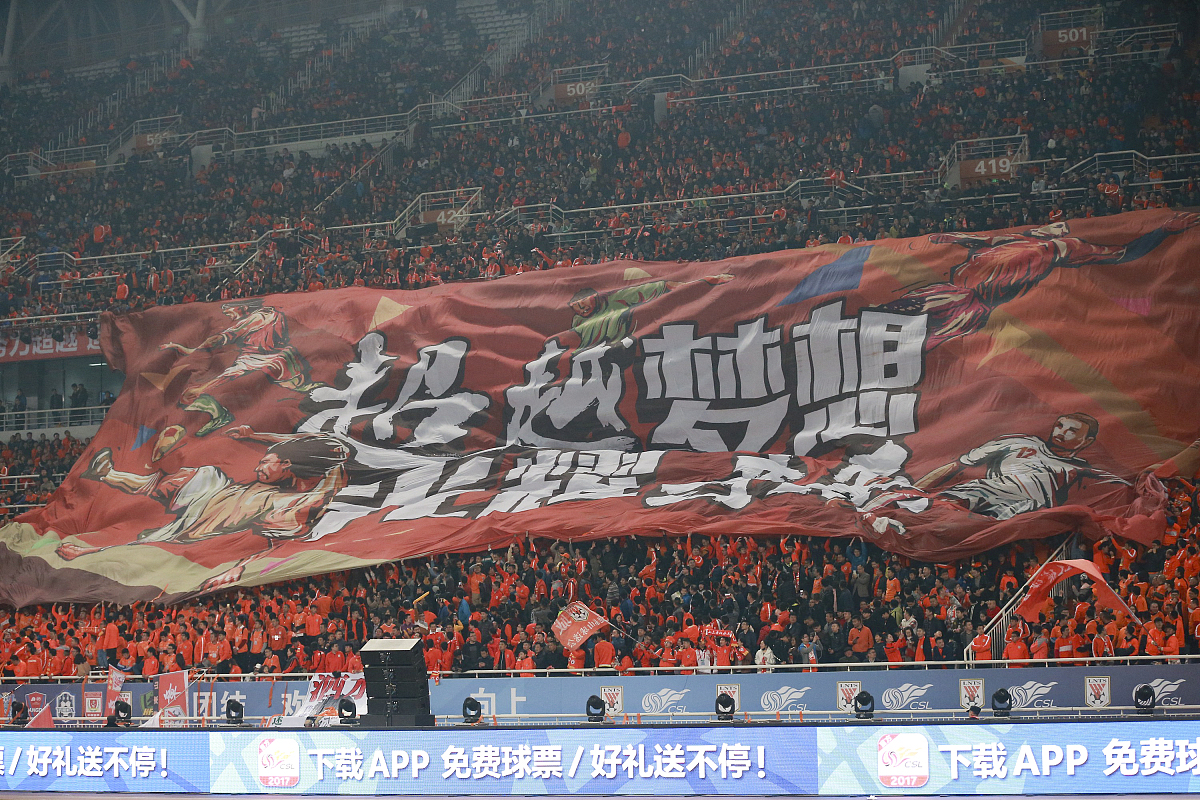 包含在最新一场比赛中，球员们用拼搏的精神成就了胜利的词条