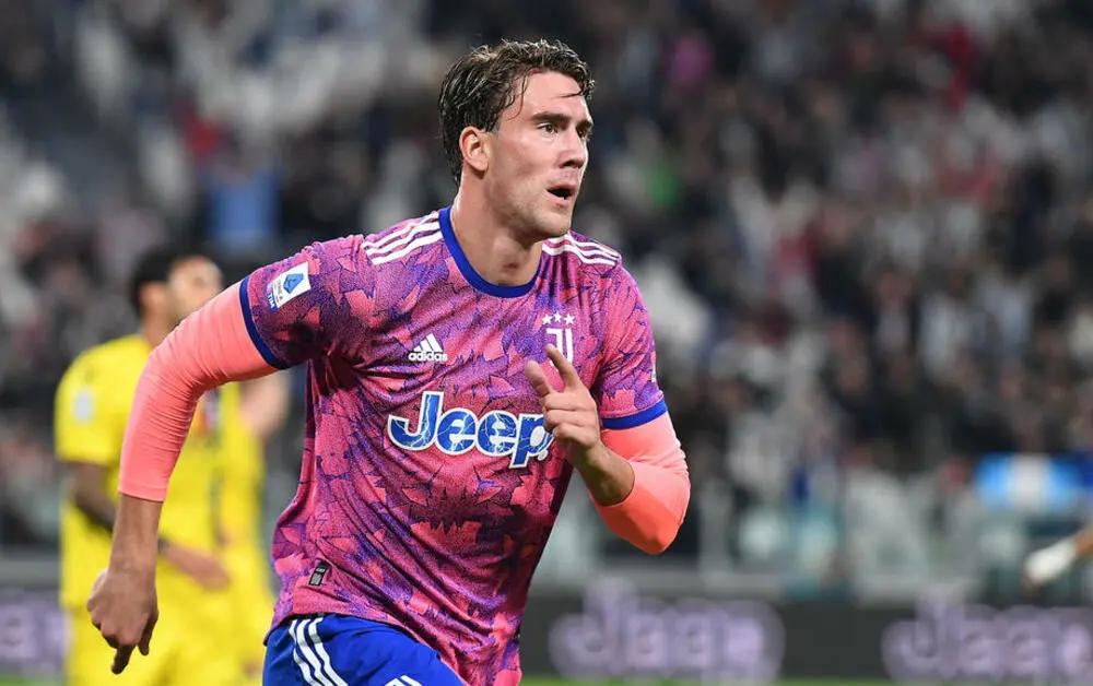 开云APP-里尔客场取分，夺冠前景一片光明