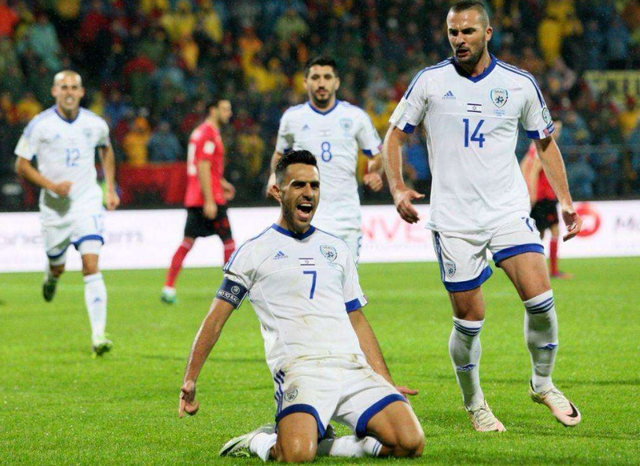 包含波黑战胜挪威，重返领先之位的词条