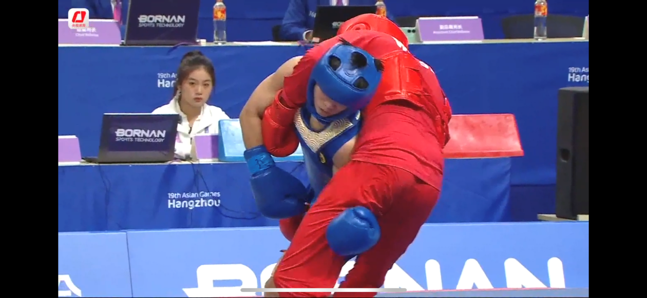 斯洛伐克选手勇夺金牌，梦想成真瞬间