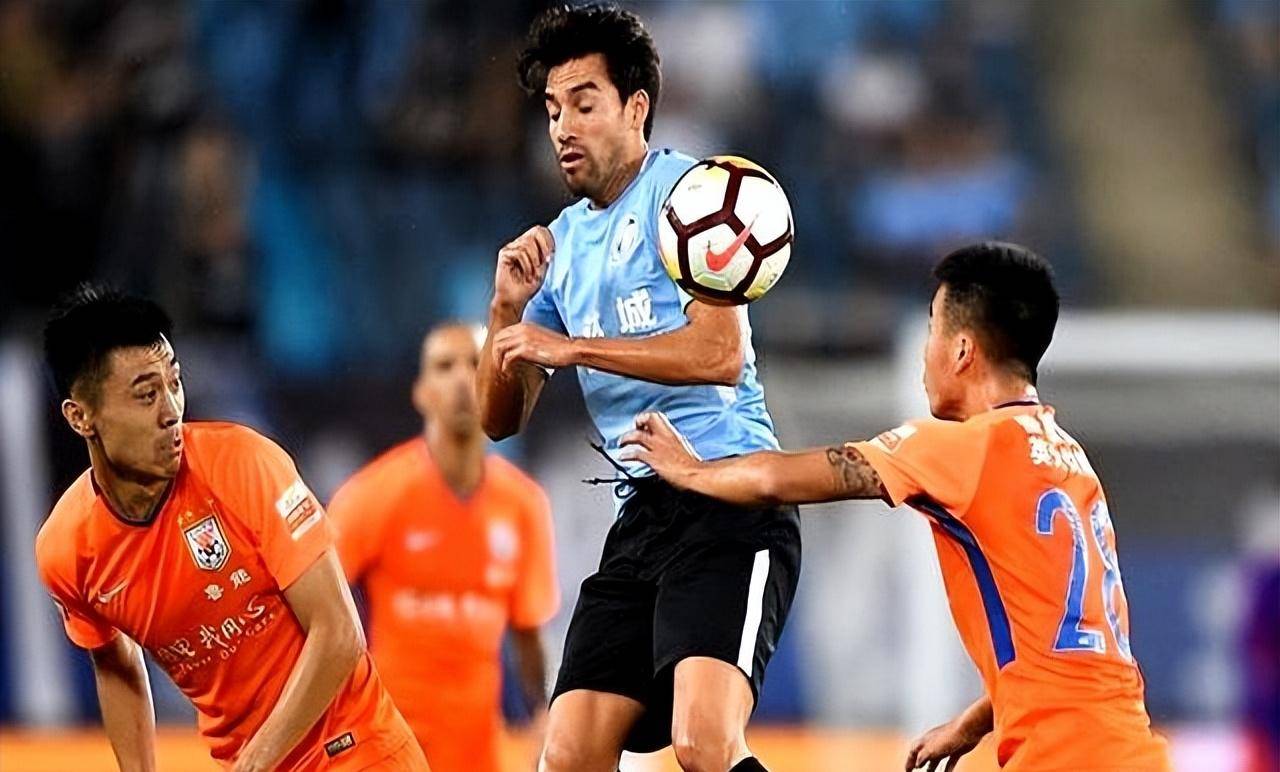 队员出现纠纷，球场冲突频发引争议