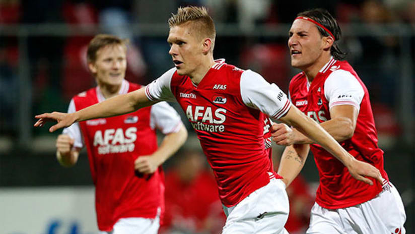 开云下载-卡昂队近期表现出色，法甲比赛形势有望好转