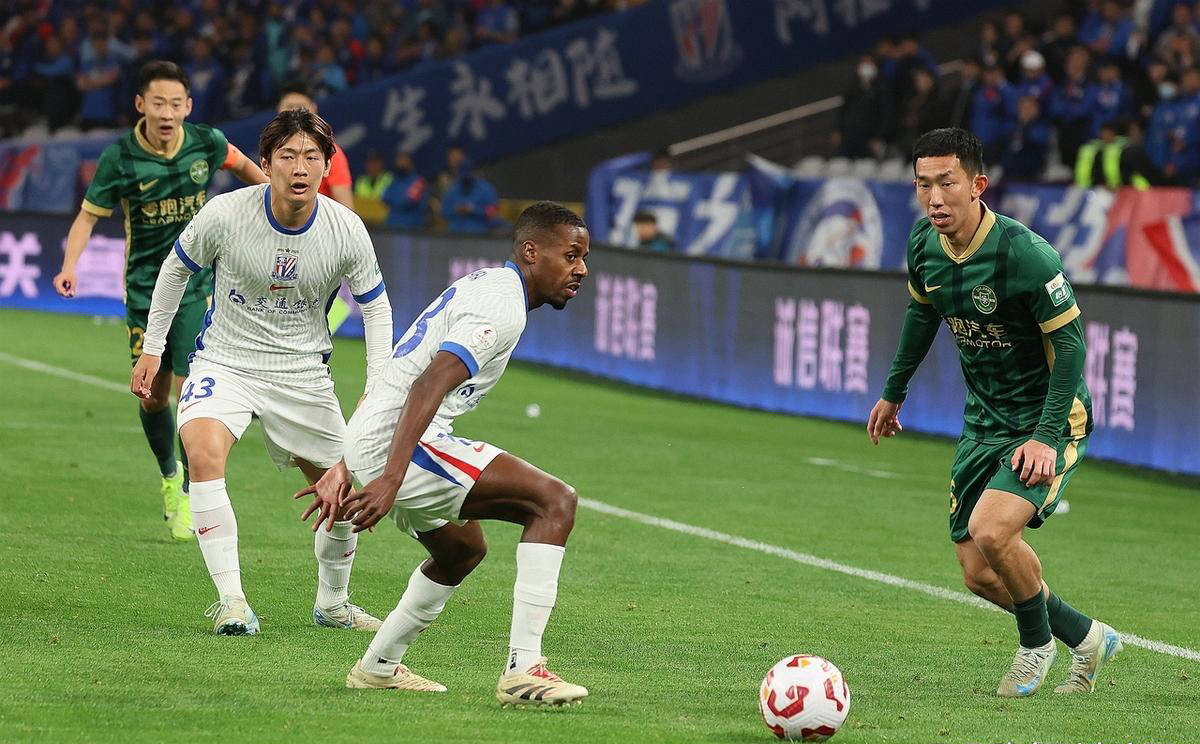 绿城实现联赛三连胜，稳步向前走向胜利