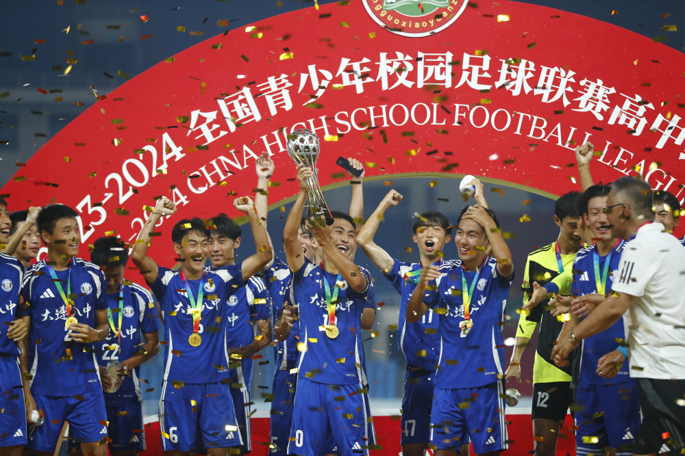 包含足球赛季激烈对抗,冠军梦想不可阻挡的词条 包含足球赛季激烈对抗,冠军梦想不可阻挡的词条