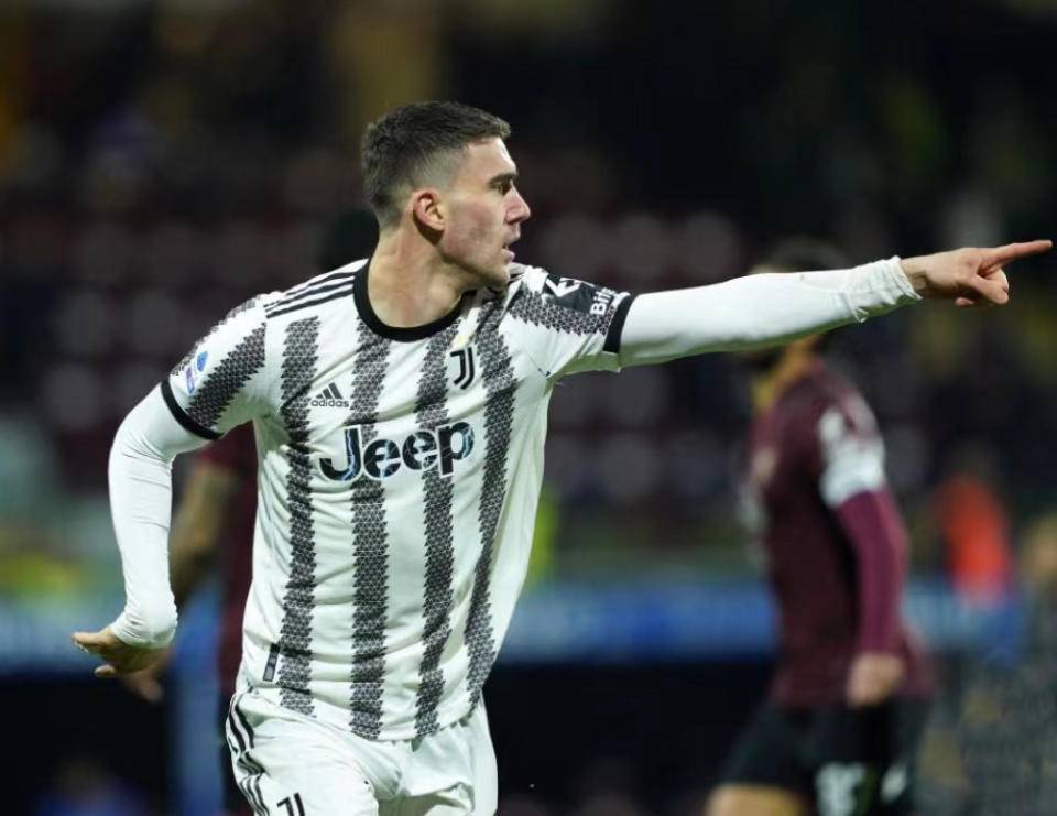 开云体育在线-尼姆客场战平南特，保持不败纪录