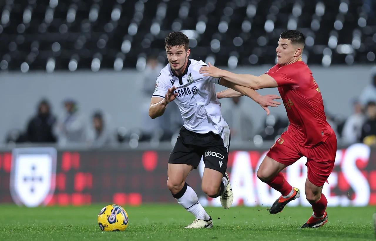 吉马良斯队主场取胜，连胜之路气势如虹