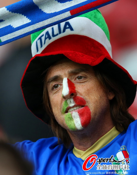 意大利篮球队闪耀赛场，争夺最佳球队称号