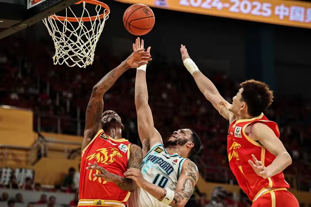 开云体育入口-关于JDG险胜LGD，Meiko完成史诗逆转焦点之战四强赛，点燃全场激情的信息