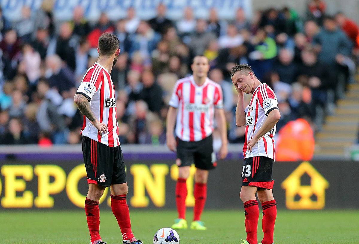 利兹联客场遭遇惨败，失利使球队备感焦虑