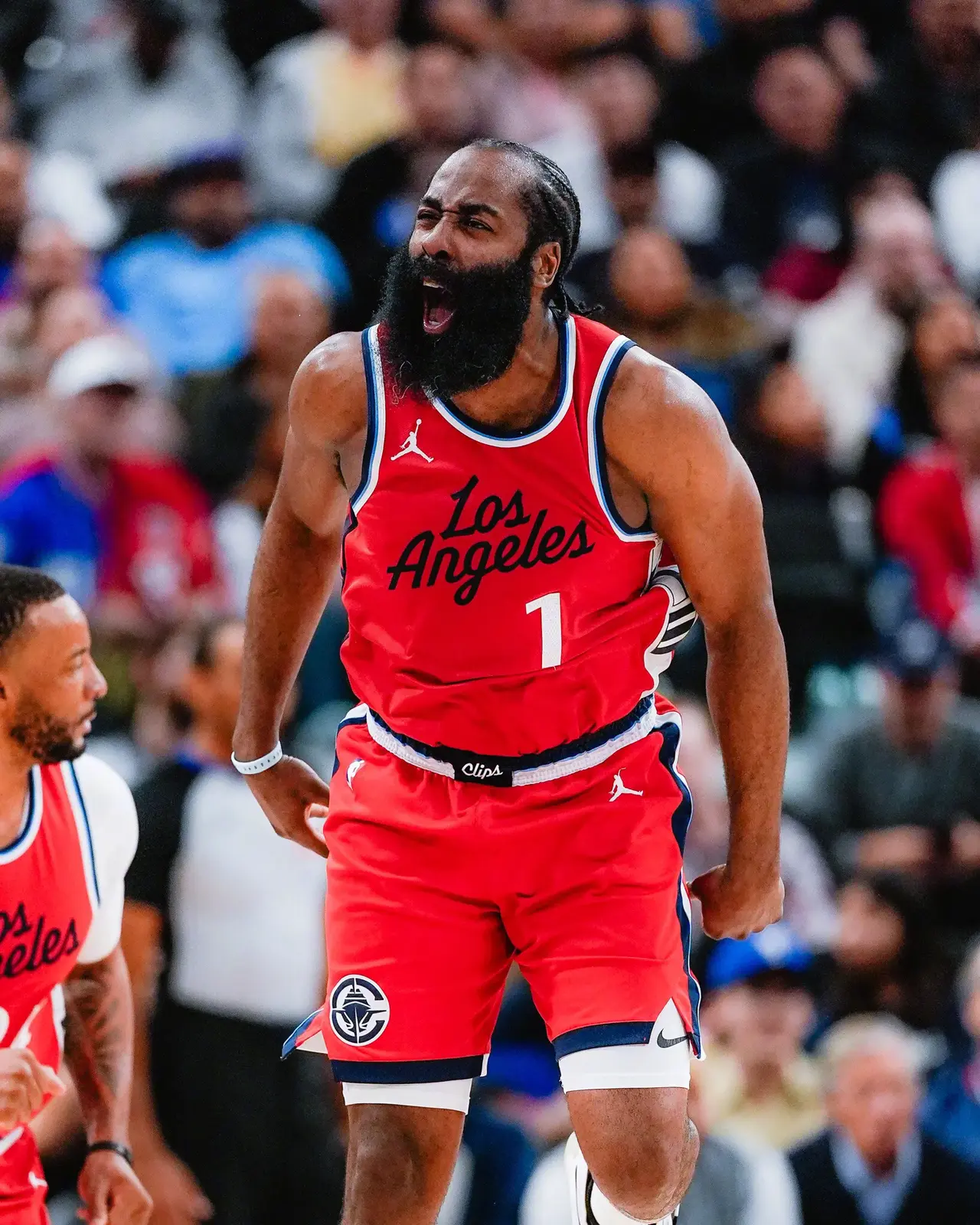 快船大胜马刺，莱昂纳德砍下35分